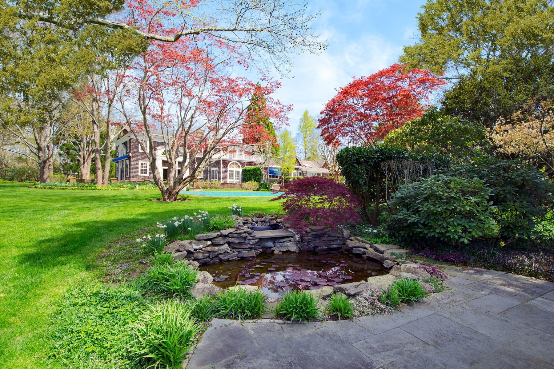 Puffin Hall Estate On Gin Lane In Southampton Ny For Sale 10516908