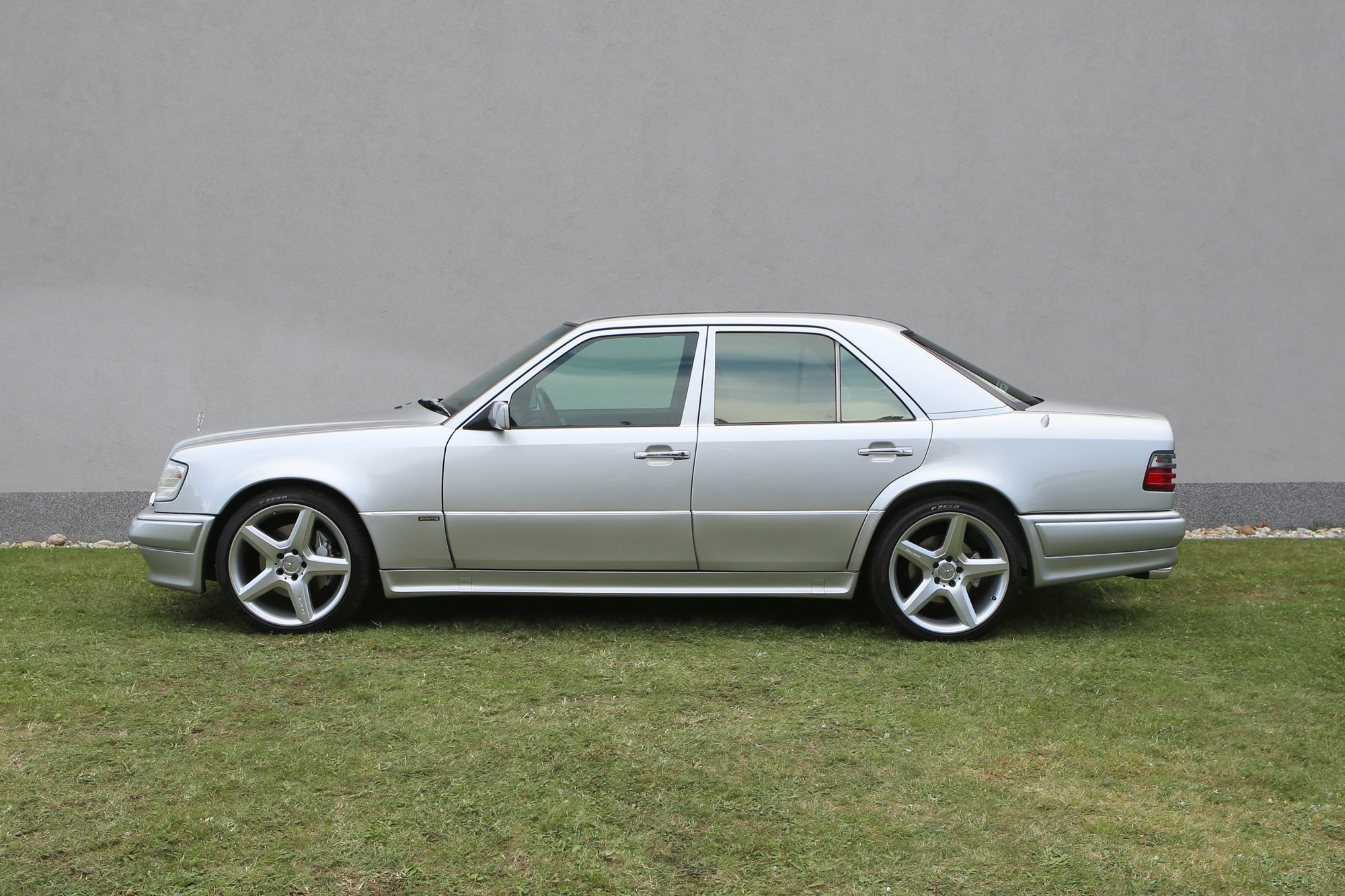 1994 Mercedes Benz Other in Zug Switzerland for sale