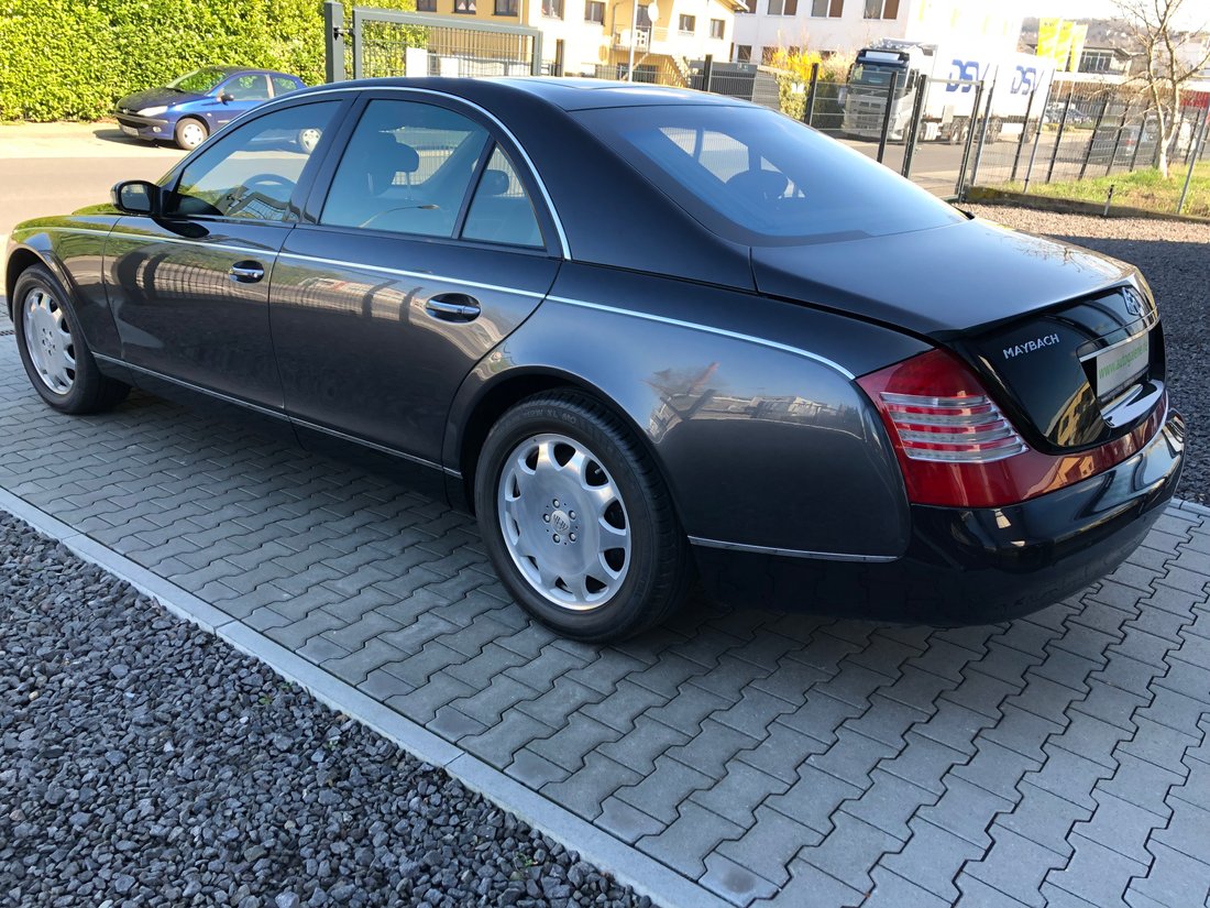 Limousine in Sinzig, Rhineland-Palatinate, Germany 4 - 10522147