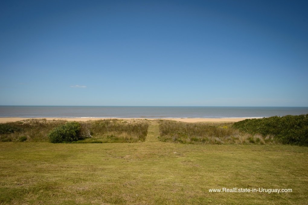 Amazing Beachfront Home On 50 In La Juanita, Maldonado Department