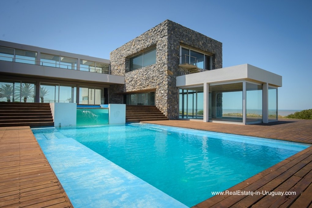 Amazing Beachfront Home On 50 In La Juanita, Maldonado Department