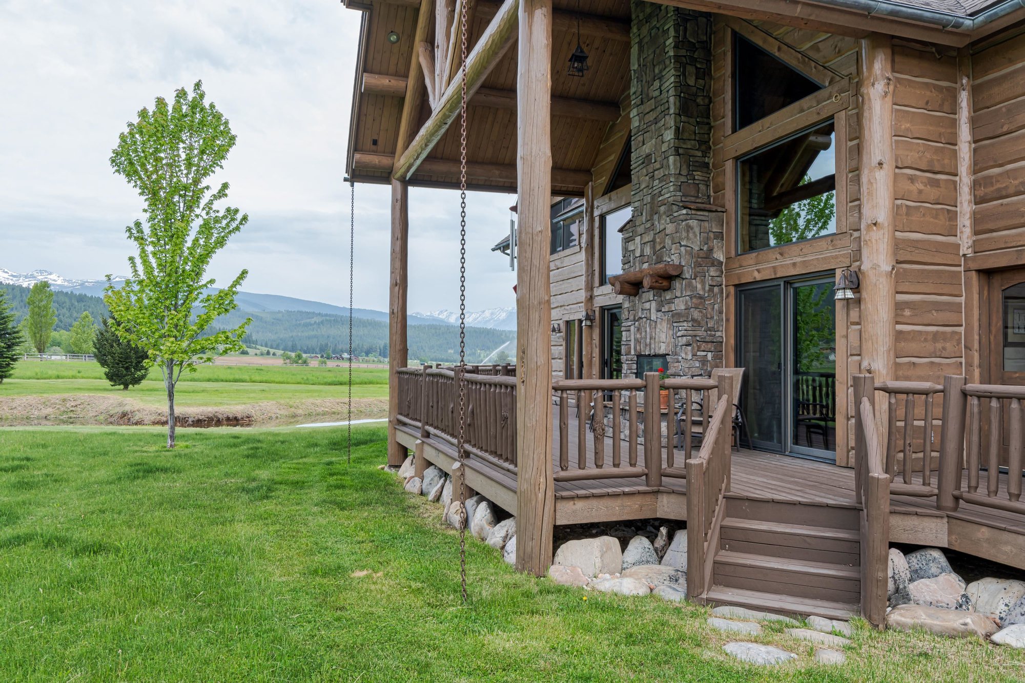 Custom Log Home In The Bitterroot Valley in Darby, MT, United States