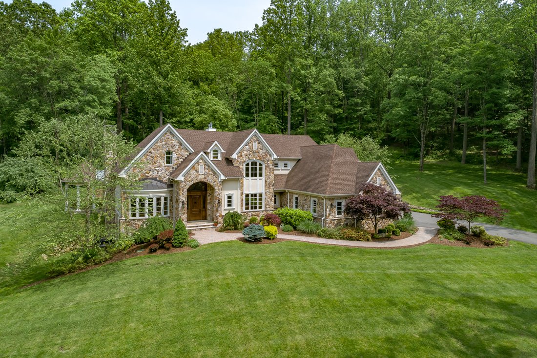 Impressively Designed In Tewksbury, New Jersey, United States For Sale