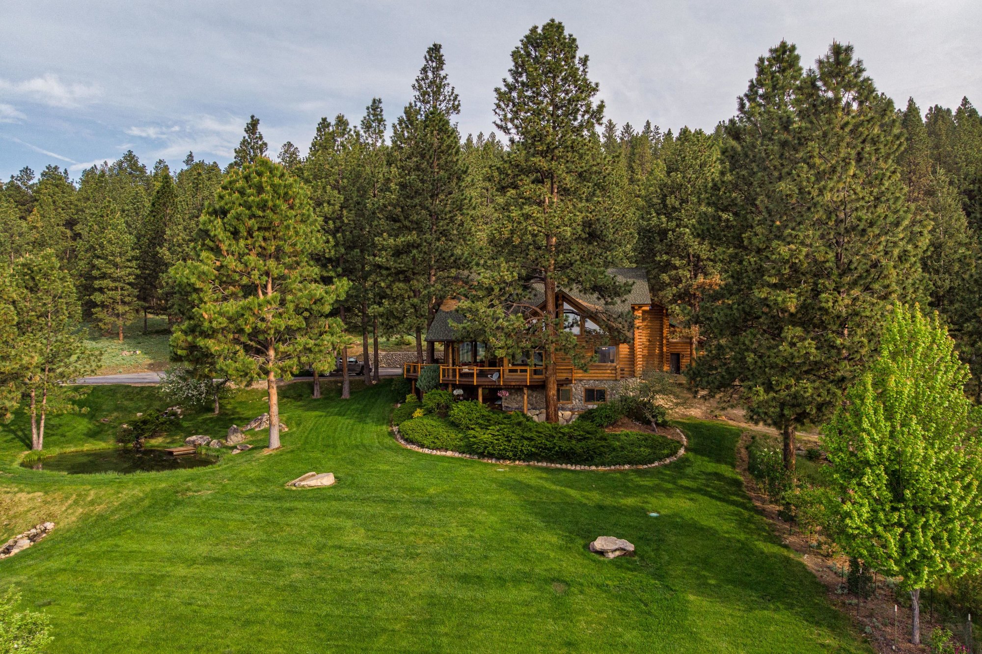 Luxury Gentleman'S Ranch In Darby, Mt, United States For Sale (10090500)