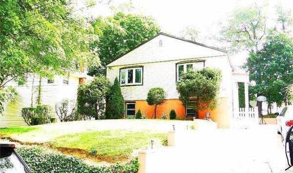 7 Bedrooms Single Family Detached (1328462)