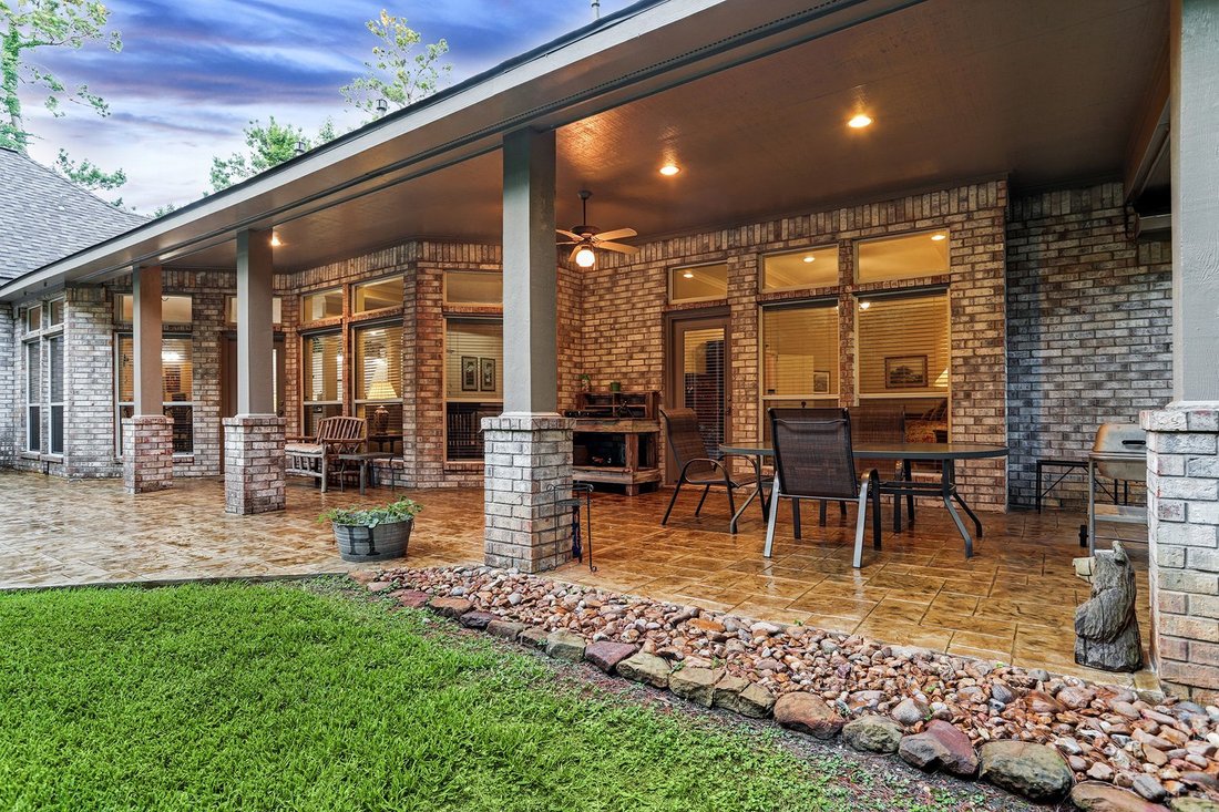 House in Pinehurst, Texas, United States 4 - 10539940