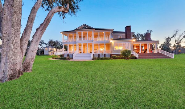 Amelia View Estate (10542025)