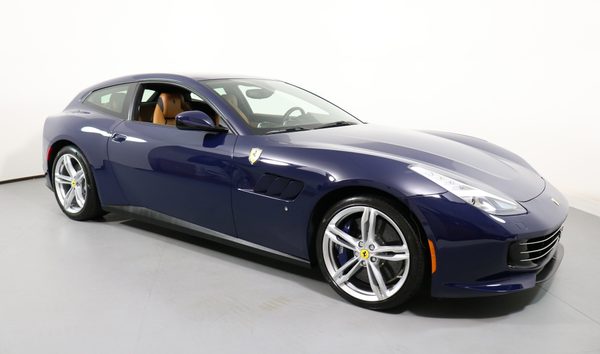 2017 Ferrari GTC4Lusso Coupe (10542479)