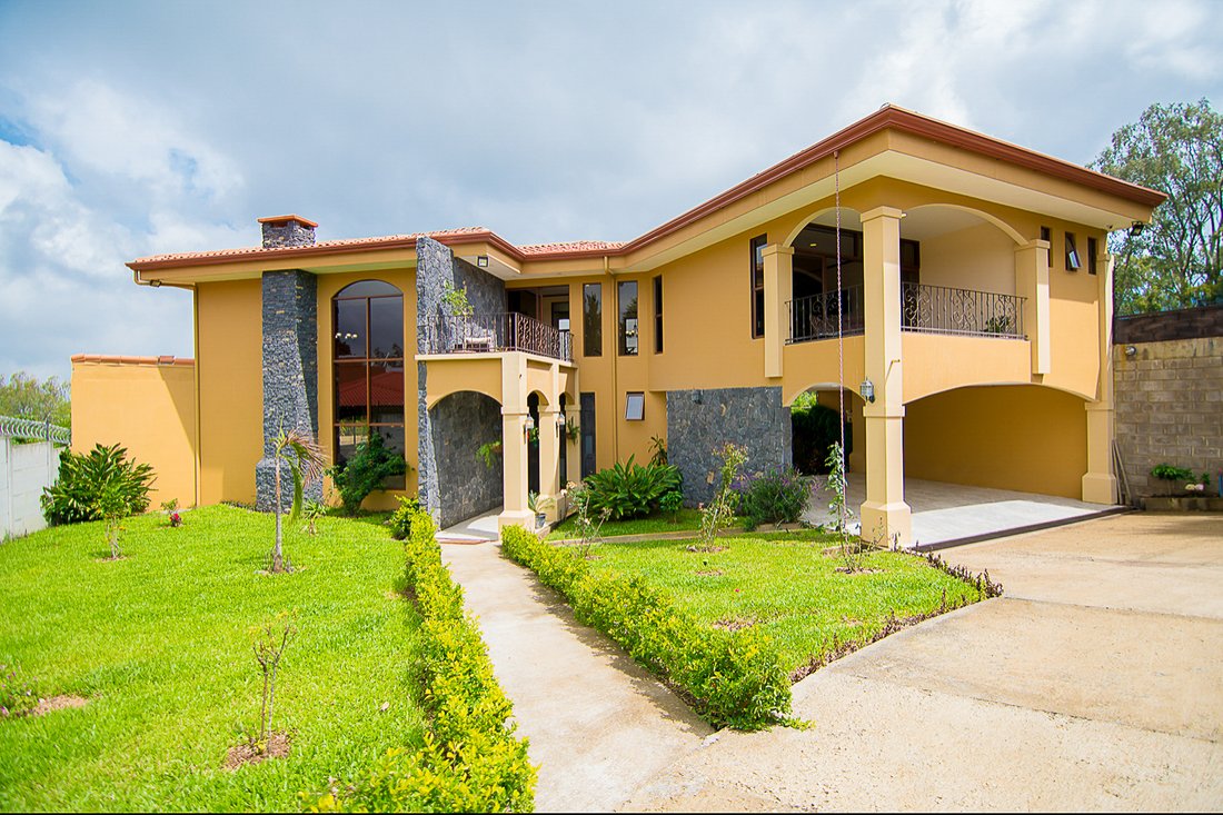 Residencia Serena En San Rafael, Heredia En Heredia, Costa Rica En