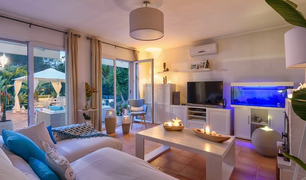 Country Property In A Tranquil Rustic Setting Near Es Mercadal (10546853)