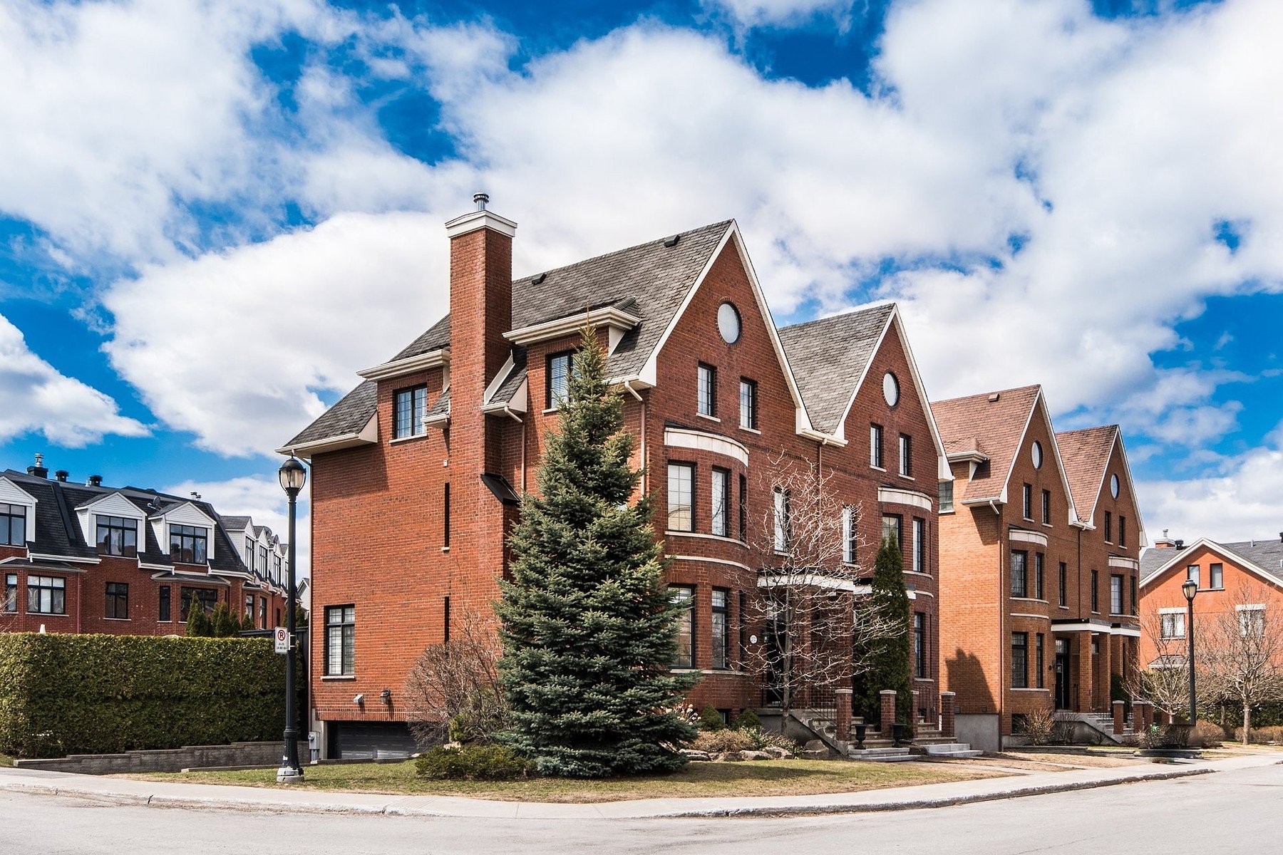 Saint Laurent, Montréal in SaintLaurent, Canada for sale (10508827)