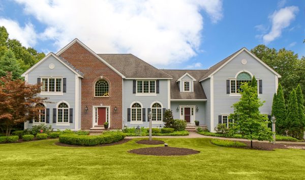 CUSTOM COLONIAL | UNSURPASSED ELEGANCE | CUL-DE-SAC NEIGHBORHOOD (10569035)