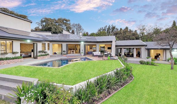 Bryanston (10570152)