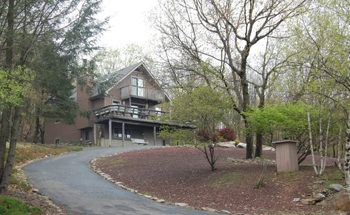 Estate in Effort, Pennsylvania, United States 1