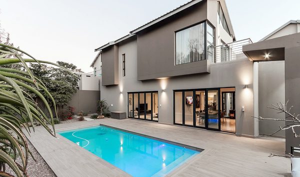 Bryanston (10575773)