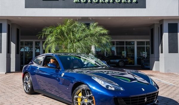 Ferrari GTC4Lusso (10591232)