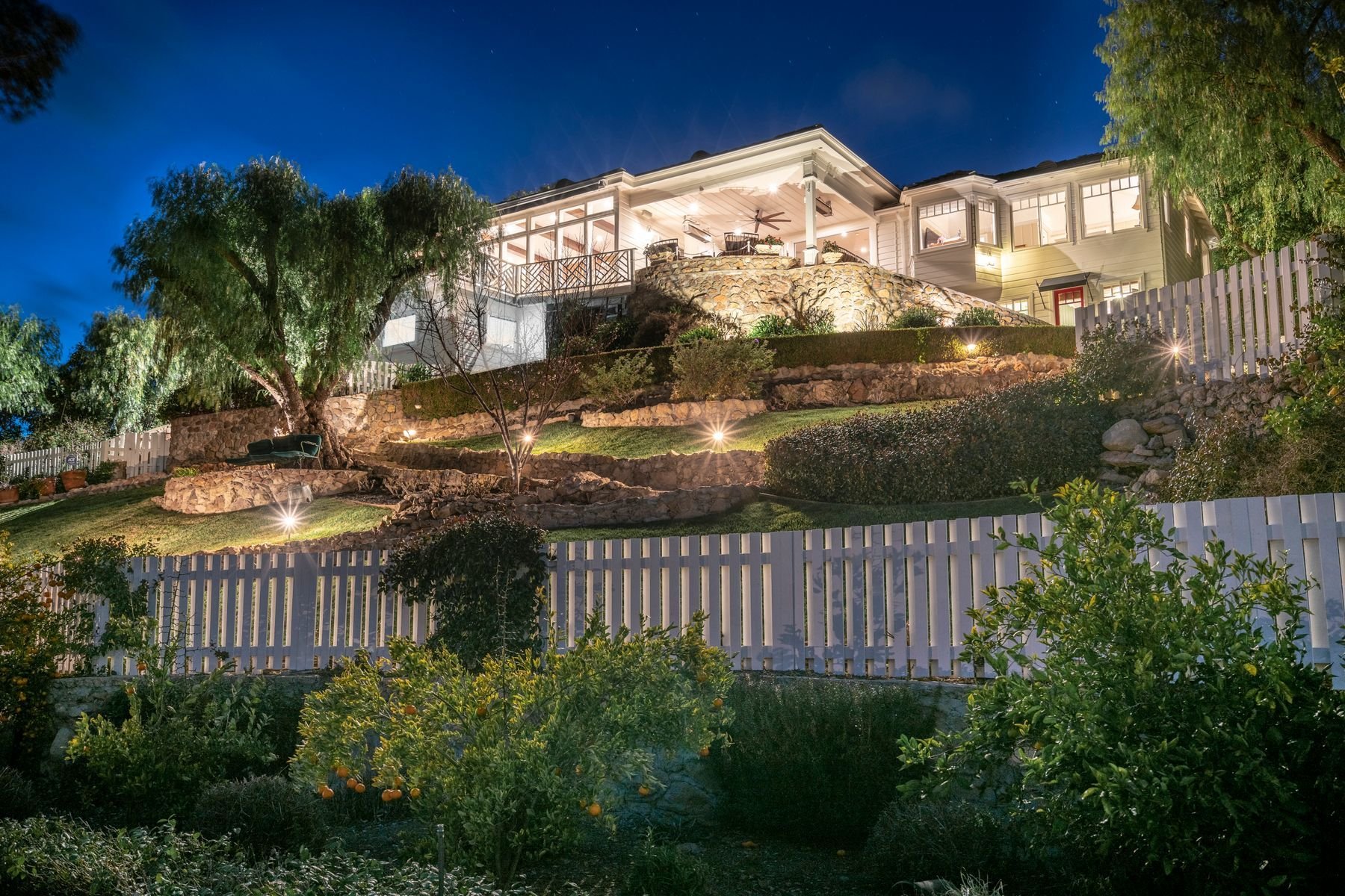 Stunning Sherwood Lake House in Lake Sherwood, CA, United States for sale (10592084)