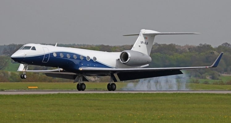 Heavy Jet in  1 - 10597401