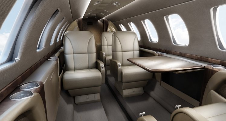 Light Jet in  2 - 10604504