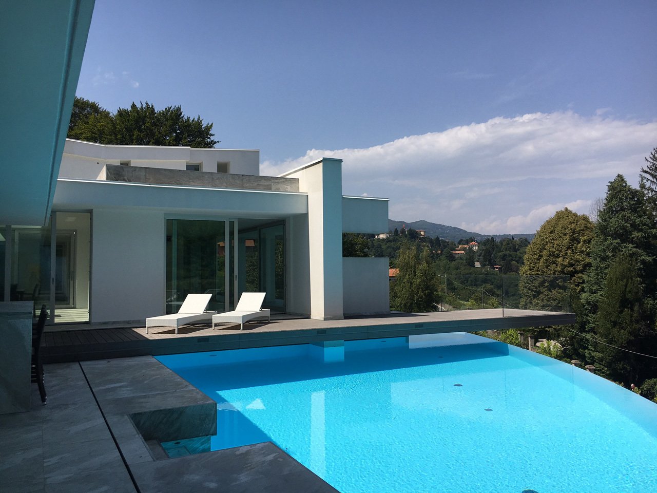 High Tech Villa In Arona