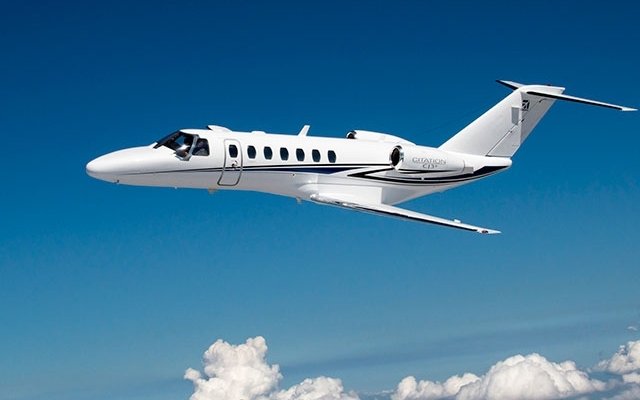 Light Jet in  1 - 10604951