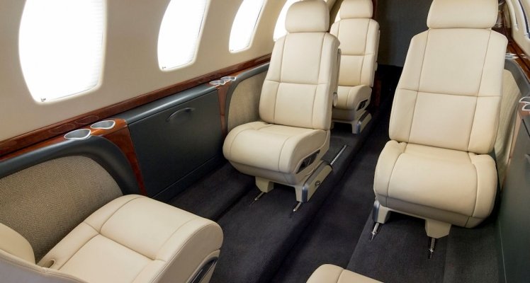 Light Jet in  2 - 10604951