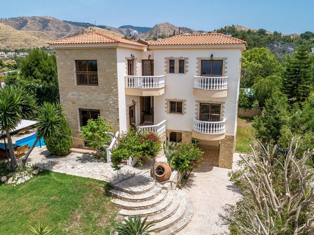 Villa in Argaka, Paphos, Cyprus 1
