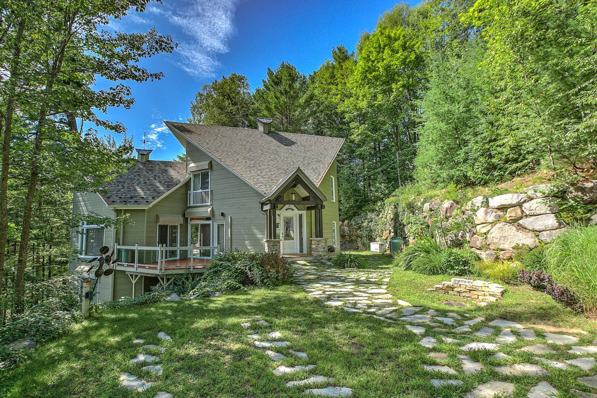 MorinHeights, QC in MorinHeights, Canada for sale (10610968)