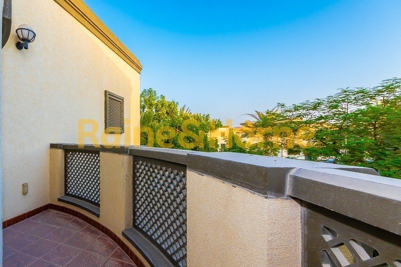 Villa / House For Sell In Jumeirah Park Dubai In Dubai, United Arab