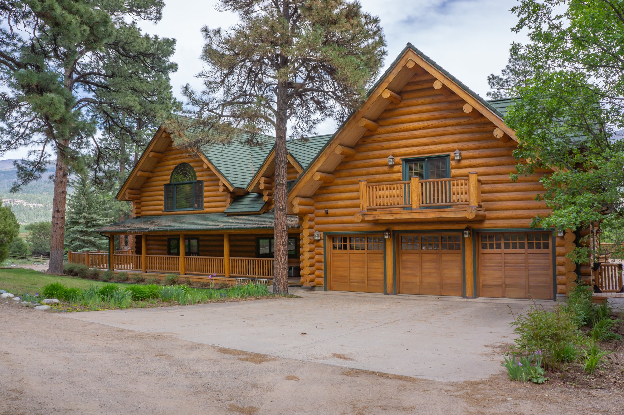 Luxury Log Home with Beautiful Red Rock Views in Durango, CO, United