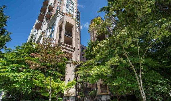 Luxury Penthouse (10641662)