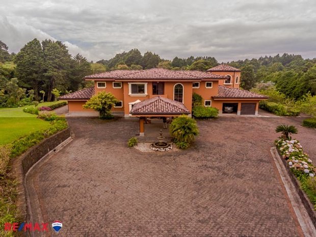 Estate in Barva, Heredia Province, Costa Rica 1