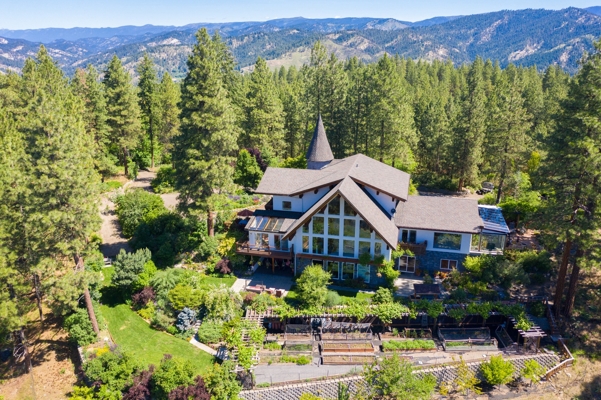 9345 Mountain Home Road, Leavenworth, Wa 98826 in Leavenworth, WA