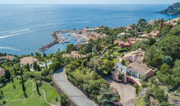 Sale - House Théoule-sur-Mer (10651492)