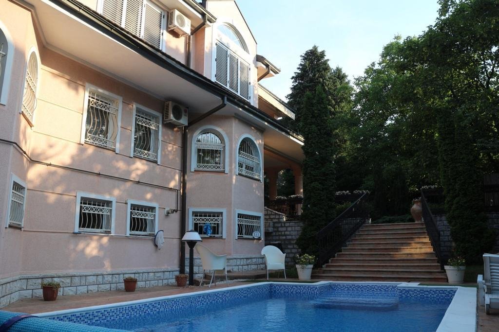 Exceptional luxury villa, Dedinje, Belgrade, Serbia in Belgrade, Serbia