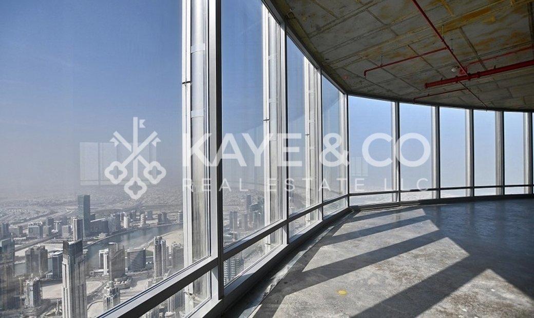 Largest Office Floor In Burj Khalifa In Dubai United Arab