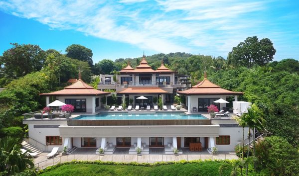 Luxurious 5 star boutique villa wrapped in a tropical forest and exotic gardens (10658489)
