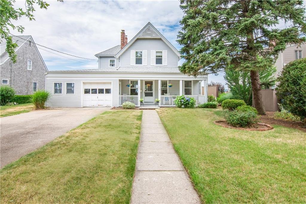 4 Bedrooms Single Family In East Providence, Rhode Island, United