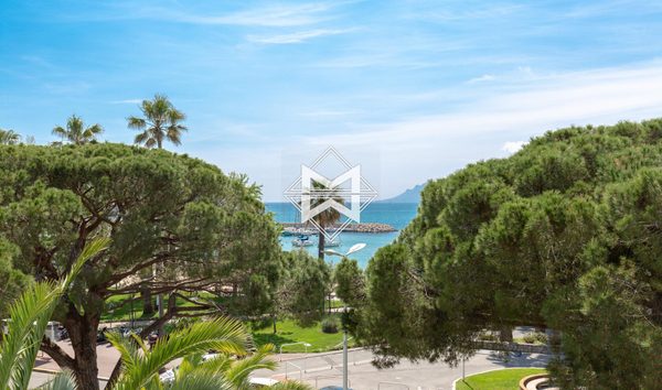 Sale - Apartment Cannes (Croisette) (10671577)