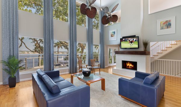 Luxury Riverfront Living (10671407)