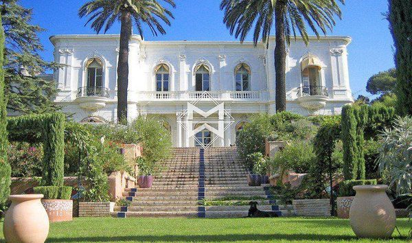 Sale - Villa Le Pradet (10673130)