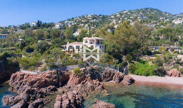 Sale - Villa Théoule-sur-Mer (10673137)