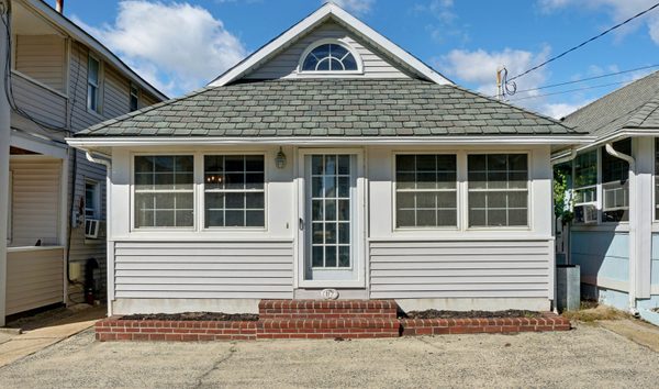 Two Unit Property (10678611)