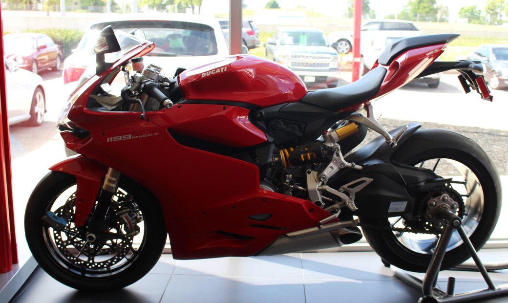 Электрический мотоцикл Ducati Panigale