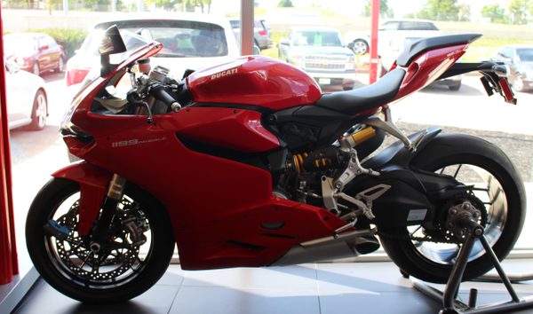 Motorcycles 2 Ducati 1199 Panigale for sale on JamesEdition