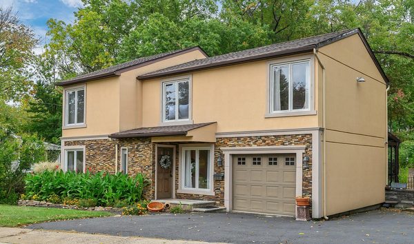 Spacious Four Bedroom Home (10679715)