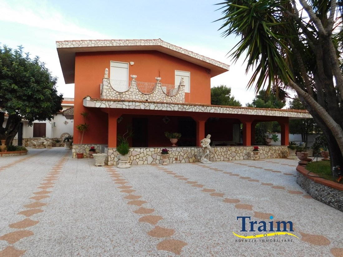 Marina Longa Detached Villa In Villagrazia Di Carini, Sicily