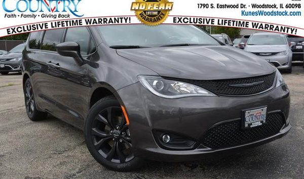 2020 Chrysler Pacifica (10684196)