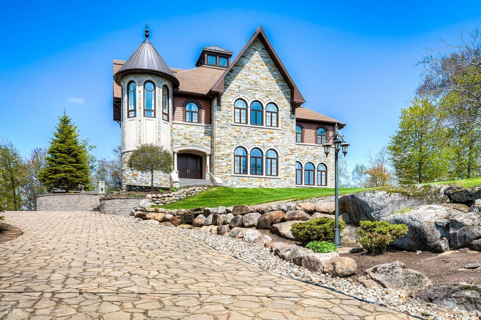 Magnificent Chateau in MontTremblant, Canada for sale (10686232)