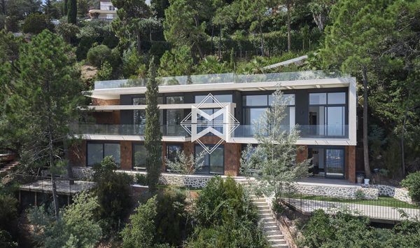 Sale - Villa Théoule-sur-Mer (10688065)